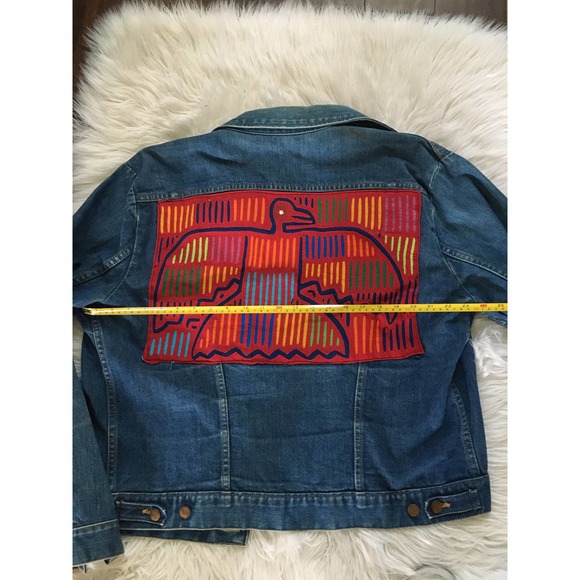 Vintage 1970s Wrangler jean denim jacket with custom bird back - Picture 2 of 3